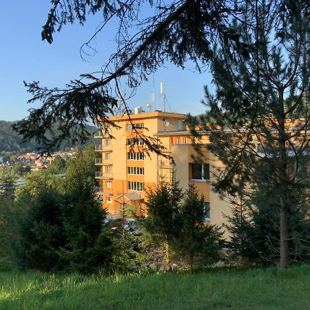 מלון מוז'ינה Korona Sanatorium Uzdrowiskowe מראה חיצוני תמונה