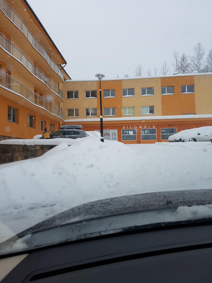מלון מוז'ינה Korona Sanatorium Uzdrowiskowe מראה חיצוני תמונה